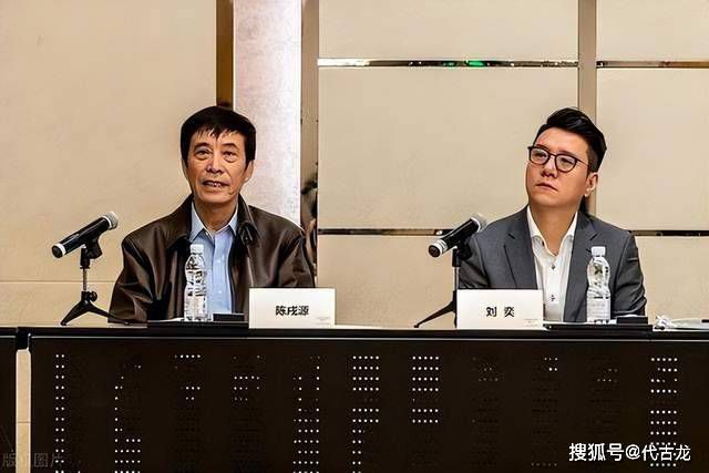 《曼彻斯特晚报》撰文谈及了埃文斯的表现，并表示他的表现已经超出了预期。